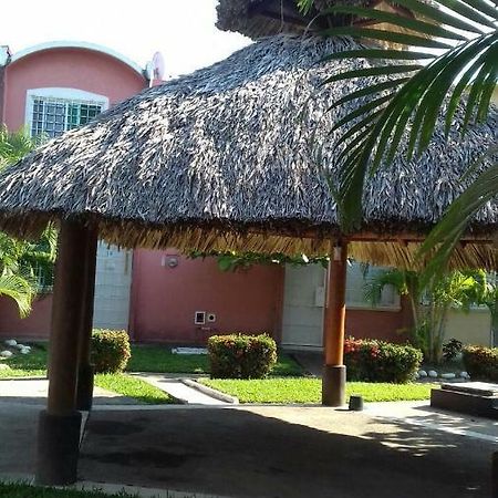 Casa Con Alberca!! Ixtapa Zihuatanejo Apartment Luaran gambar