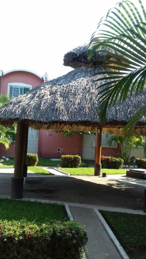 Casa Con Alberca!! Ixtapa Zihuatanejo Apartment Luaran gambar